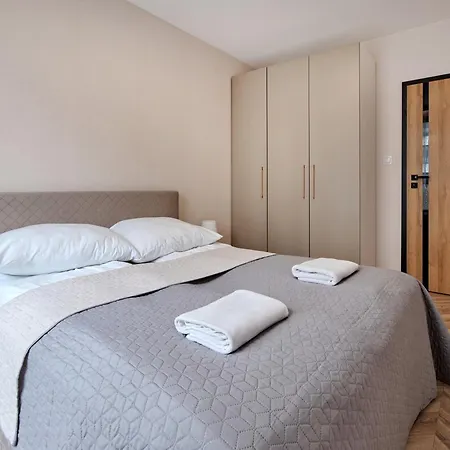 Apartman Platinium Garnizon Modern *